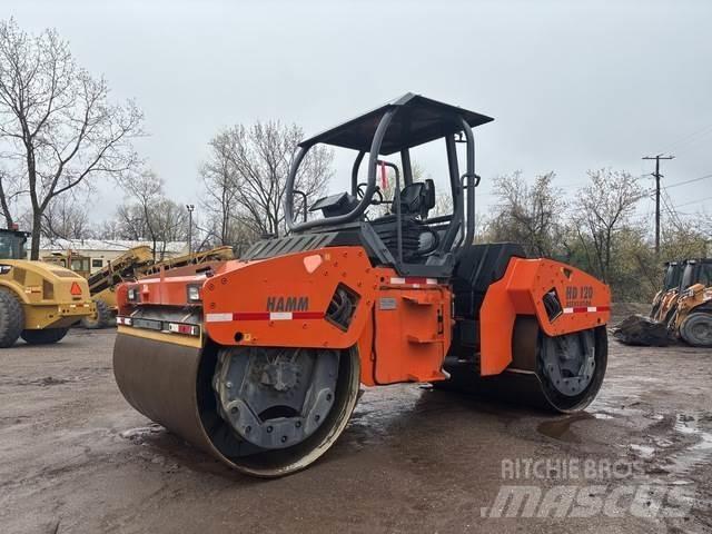 Hamm HD 120 雙輪滾壓機