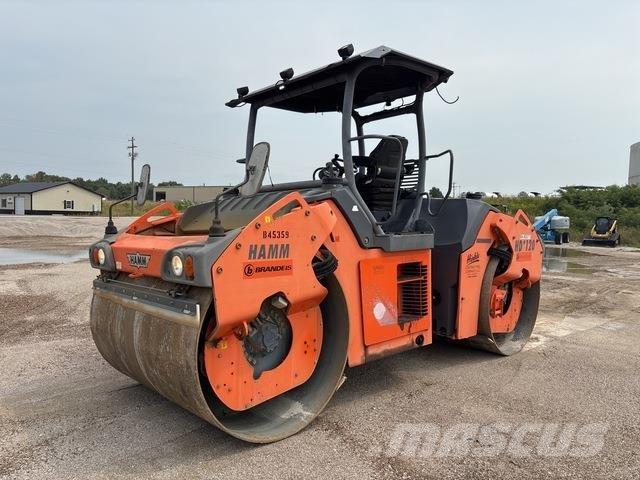 Hamm HD120 雙輪滾壓機