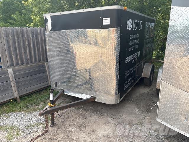 Haulmark  箱體拖車