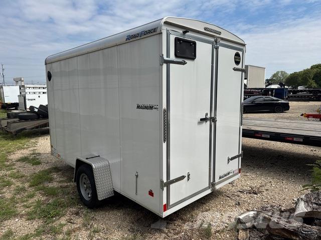 Haulmark  箱體拖車