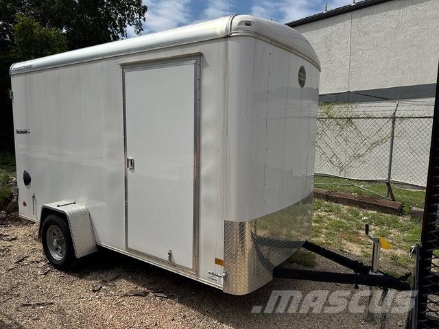 Haulmark  箱體拖車