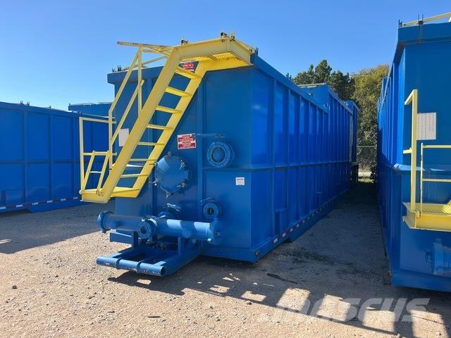  Herring ES600 Fuel and additive tanks