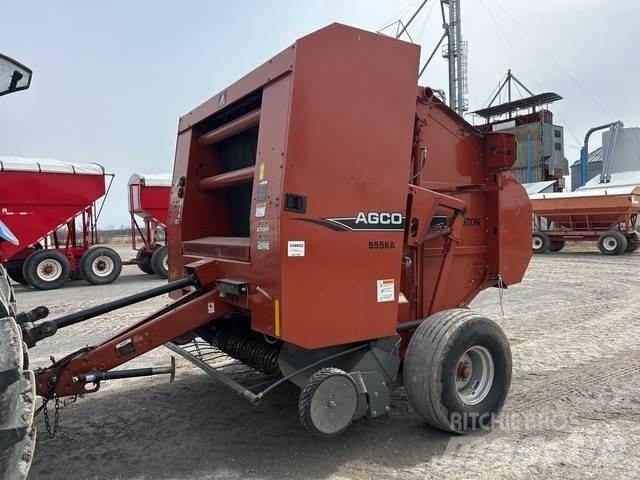 Hesston 5556A 圓型牧草打包機
