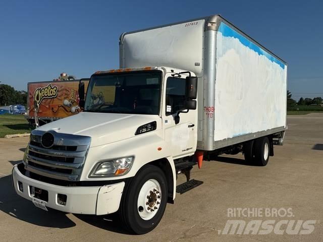 Hino  貨箱式卡車