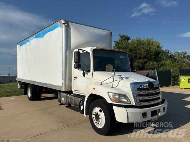 Hino  貨箱式卡車