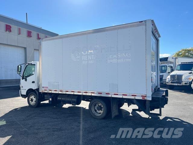 Hino 195 貨箱式卡車