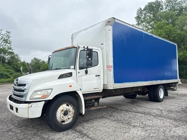 Hino 238 貨箱式卡車