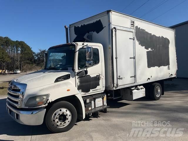 Hino 258 貨箱式卡車