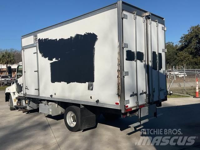 Hino 258 貨箱式卡車