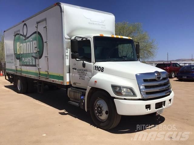 Hino 268 貨箱式卡車