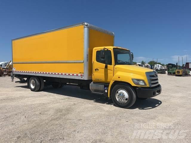 Hino 268 貨箱式卡車
