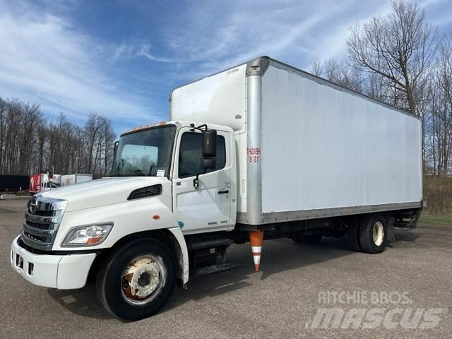 Hino 268 貨箱式卡車