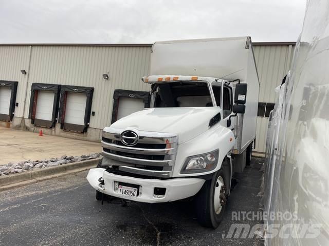 Hino 268 貨箱式卡車
