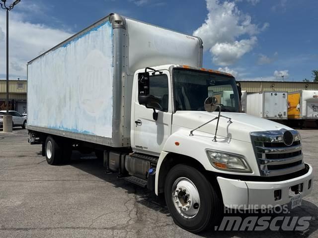 Hino 268 貨箱式卡車