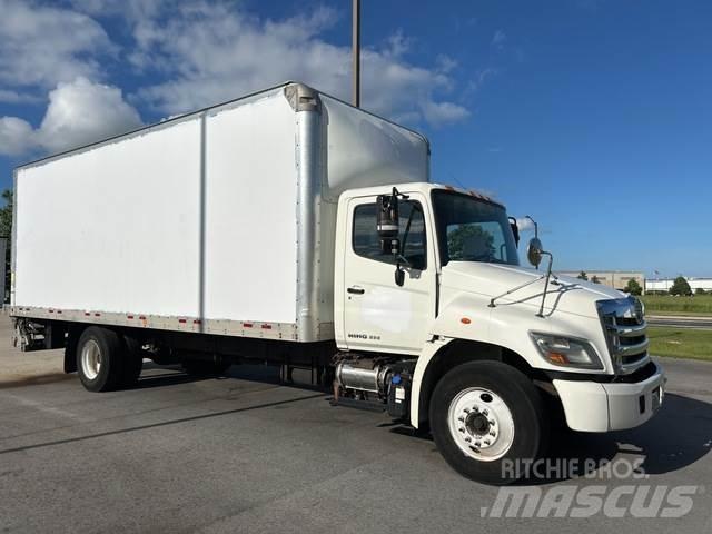 Hino 268 貨箱式卡車
