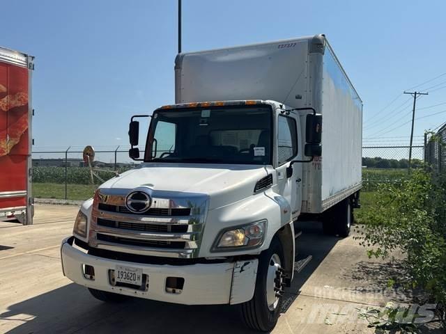 Hino 268 貨箱式卡車
