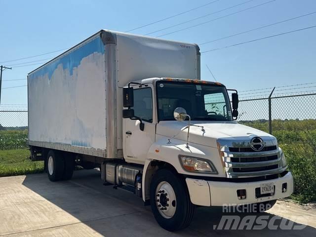 Hino 268 貨箱式卡車