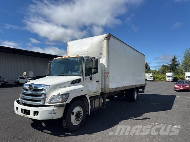 Hino 268 貨箱式卡車