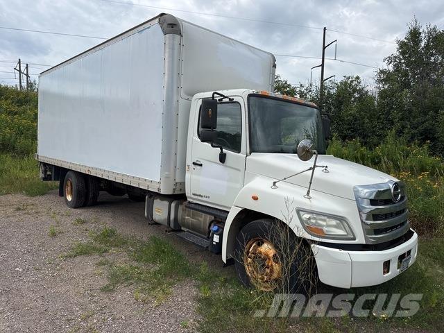 Hino 268 貨箱式卡車