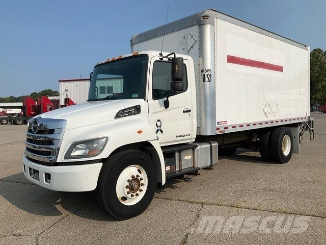 Hino 268 貨箱式卡車