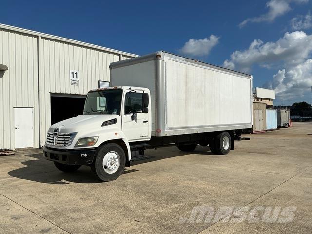 Hino 268 貨箱式卡車