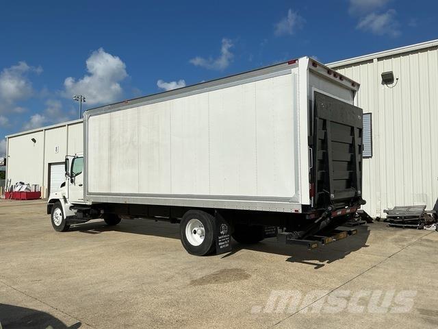 Hino 268 貨箱式卡車