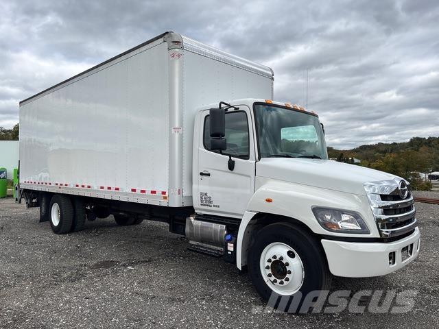 Hino 268 貨箱式卡車