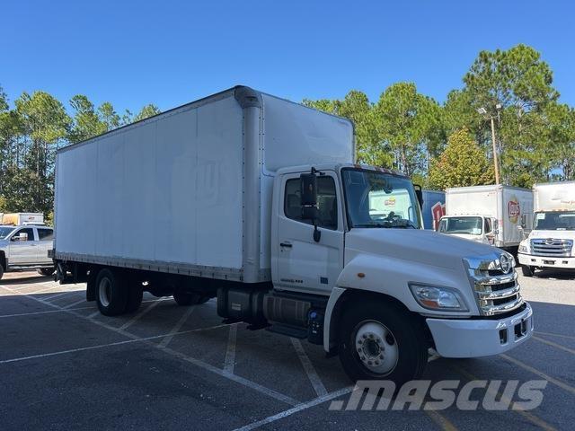 Hino 268 貨箱式卡車