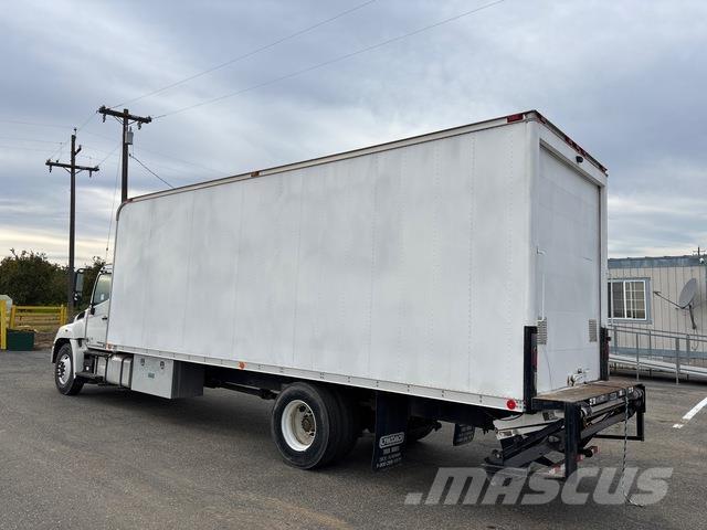 Hino 268 貨箱式卡車