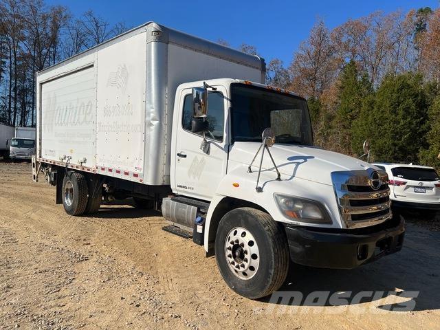 Hino 268 貨箱式卡車