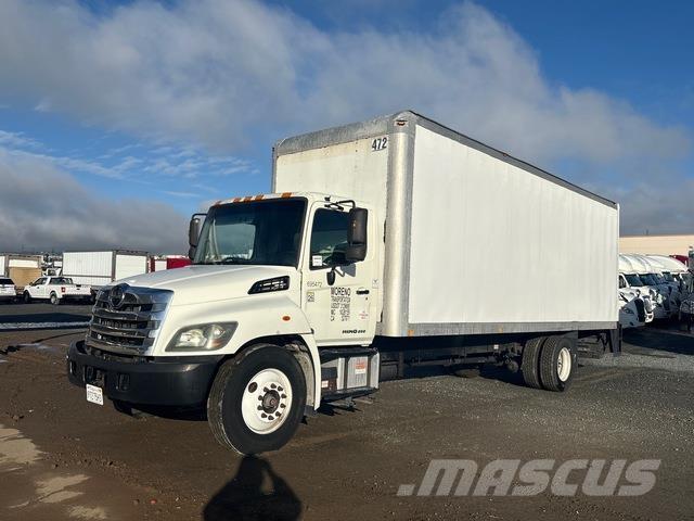 Hino 268 貨箱式卡車