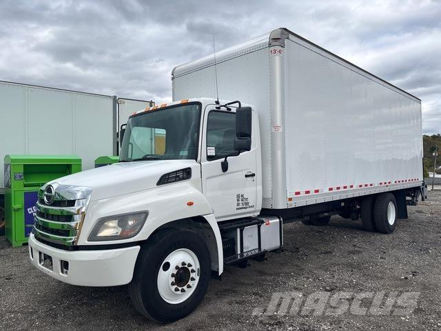 Hino 268 貨箱式卡車