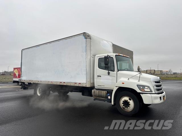 Hino 268 貨箱式卡車