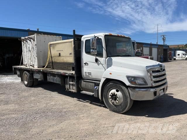 Hino 308 平板式/側卸式卡車