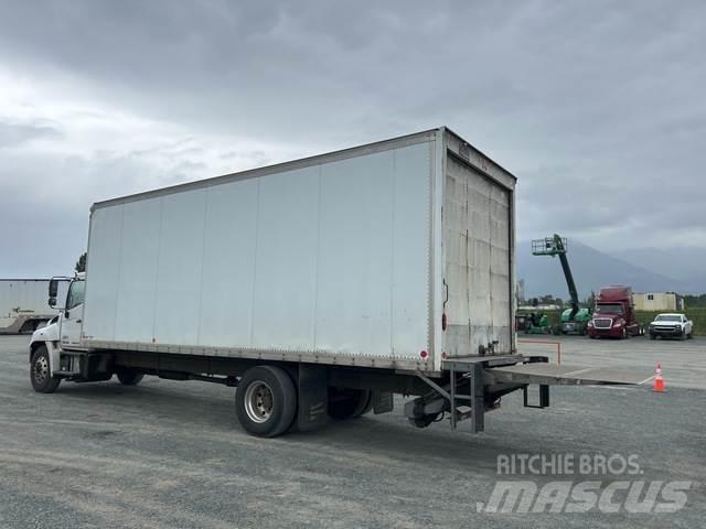Hino 338 貨箱式卡車