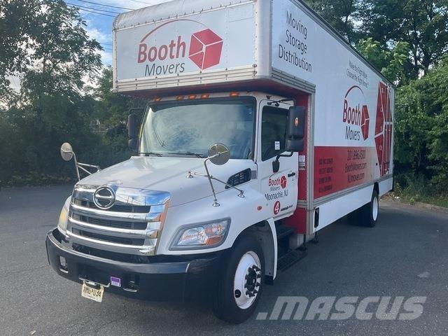 Hino 338 貨箱式卡車