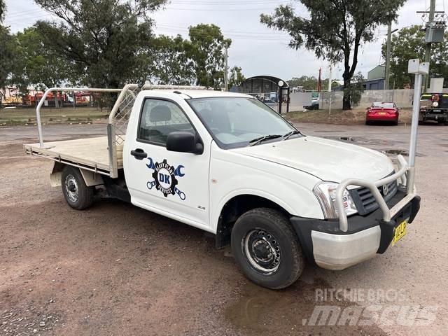 Holden Rodeo 皮卡.傳統半斗卡車/側卸板