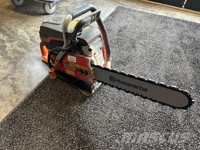 Husqvarna K970 鏈鋸和清潔鋸