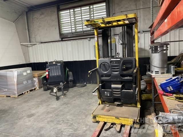 Hyster R30XMS 電動堆高機