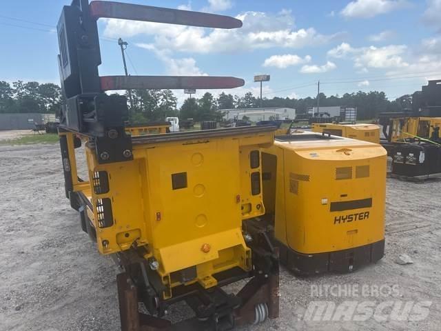 Hyster V30ZMU 中端式裝載機