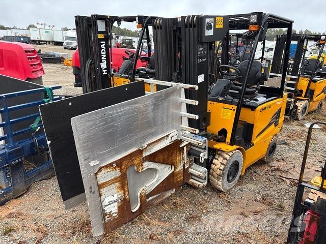 Hyundai 25B-9U 電動堆高機