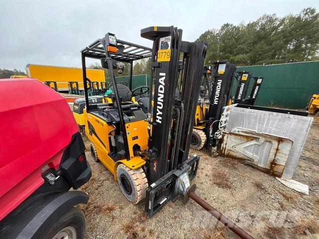 Hyundai 25B-9U 電動堆高機