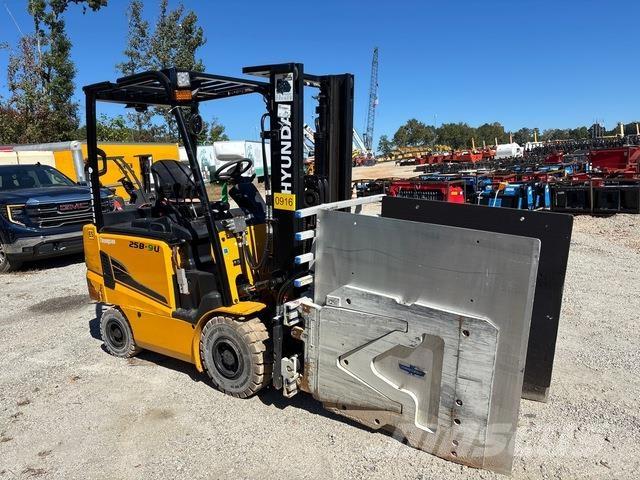 Hyundai 25B-9U 電動堆高機