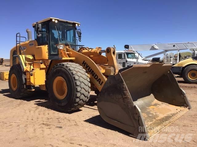 Hyundai HL975 輪胎式裝載機