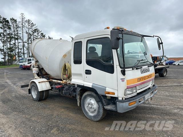 Isuzu Forward 水車