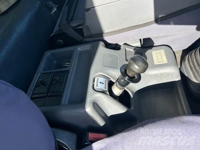 Isuzu FRR 600 篷布卡車