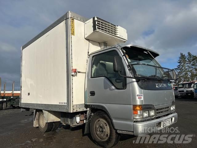 Isuzu NKR300s 其他