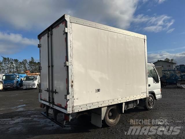 Isuzu NKR300s 其他