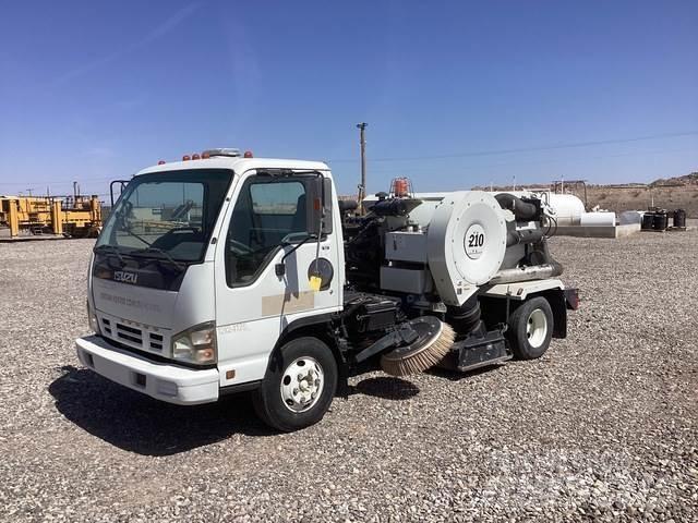 Isuzu NPR 清掃車