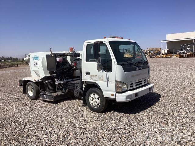 Isuzu NPR 清掃車